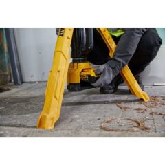 DEWALT LED Werklamp 18V XR (zonder accu en lader) 37 Ecomm Large DCL079 A3