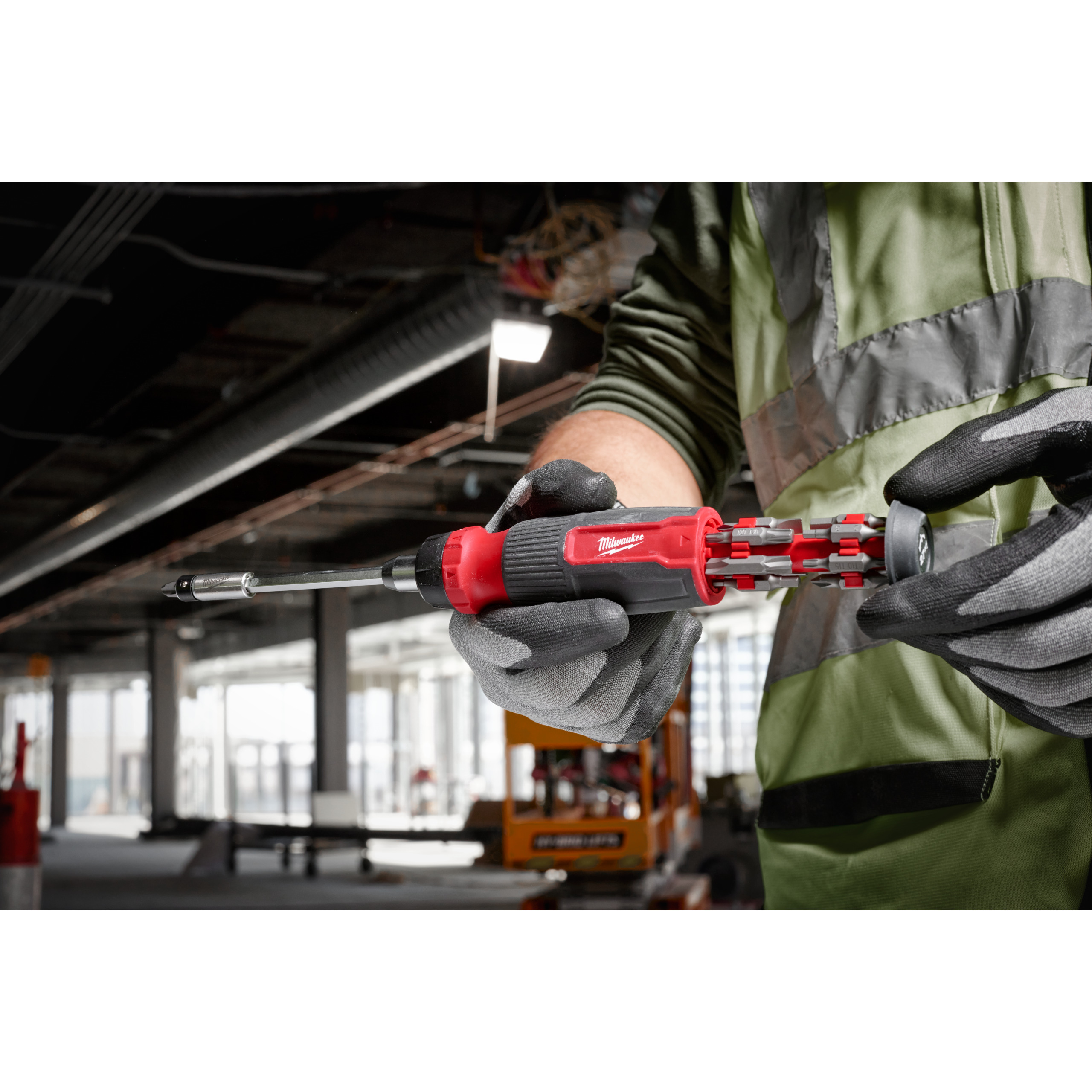 Milwaukee 27 in 1 Ratel Multi-Bit Schroevendraaier 2 Milwaukee 27 in 1 Ratel Multi-Bit Schroevendraaier - Afbeelding 2