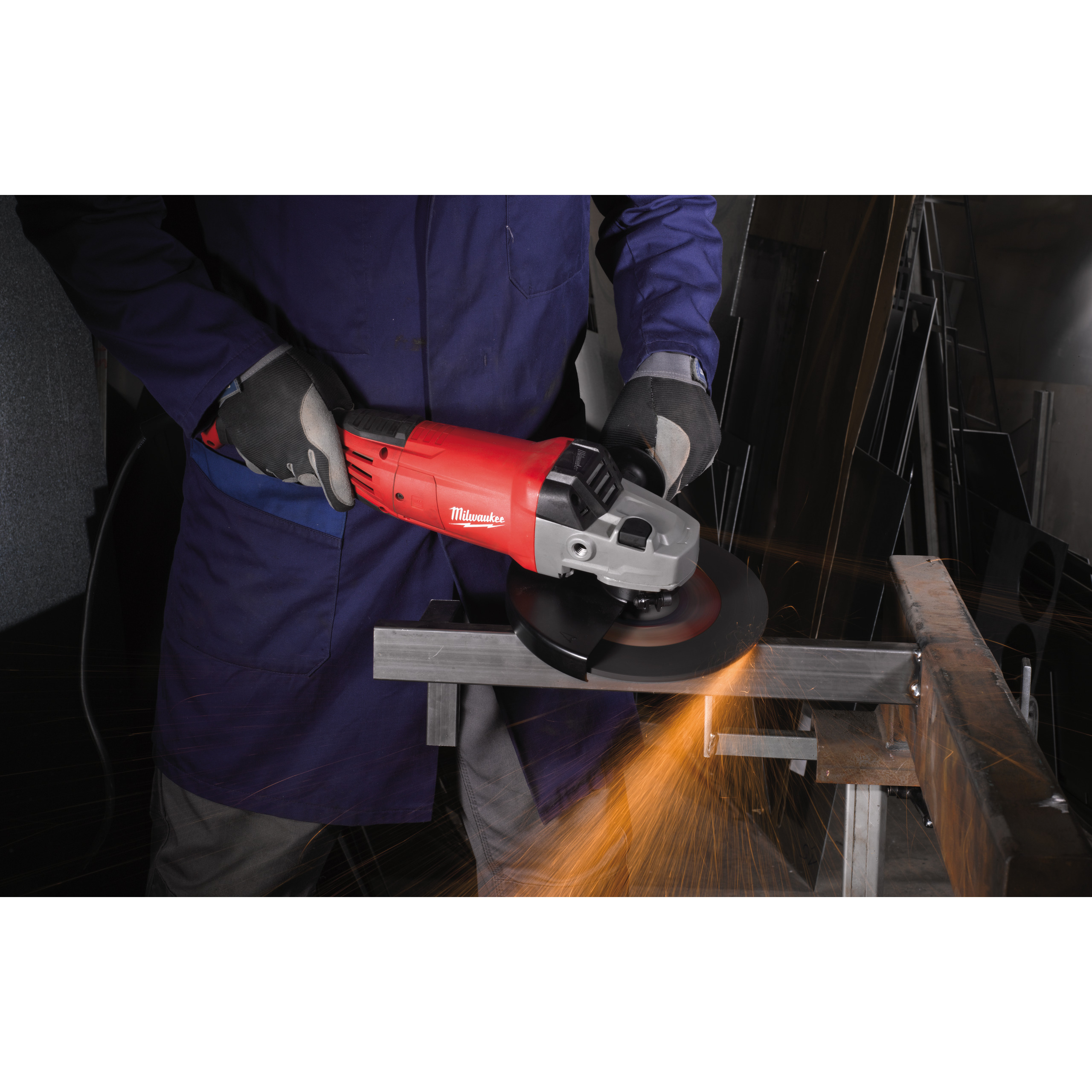 Milwaukee 2200 Watt haakse slijpmachine 1 Milwaukee 2200 Watt haakse slijpmachine