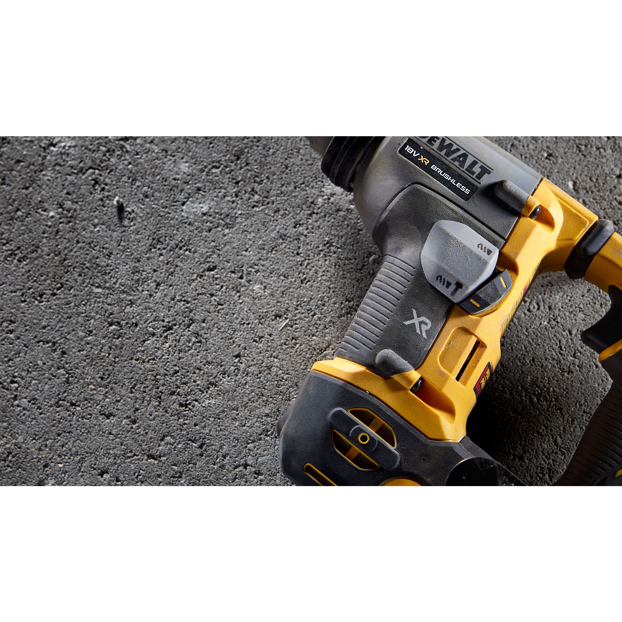DEWALT Borstelloze Compacte Combihamer 18V XR SDS-PLUS (in TSTAK koffer, zonder accu en lader) 10 DEWALT Borstelloze Compacte Combihamer 18V XR SDS-PLUS (in TSTAK koffer, zonder accu en lader) - Afbeelding 10