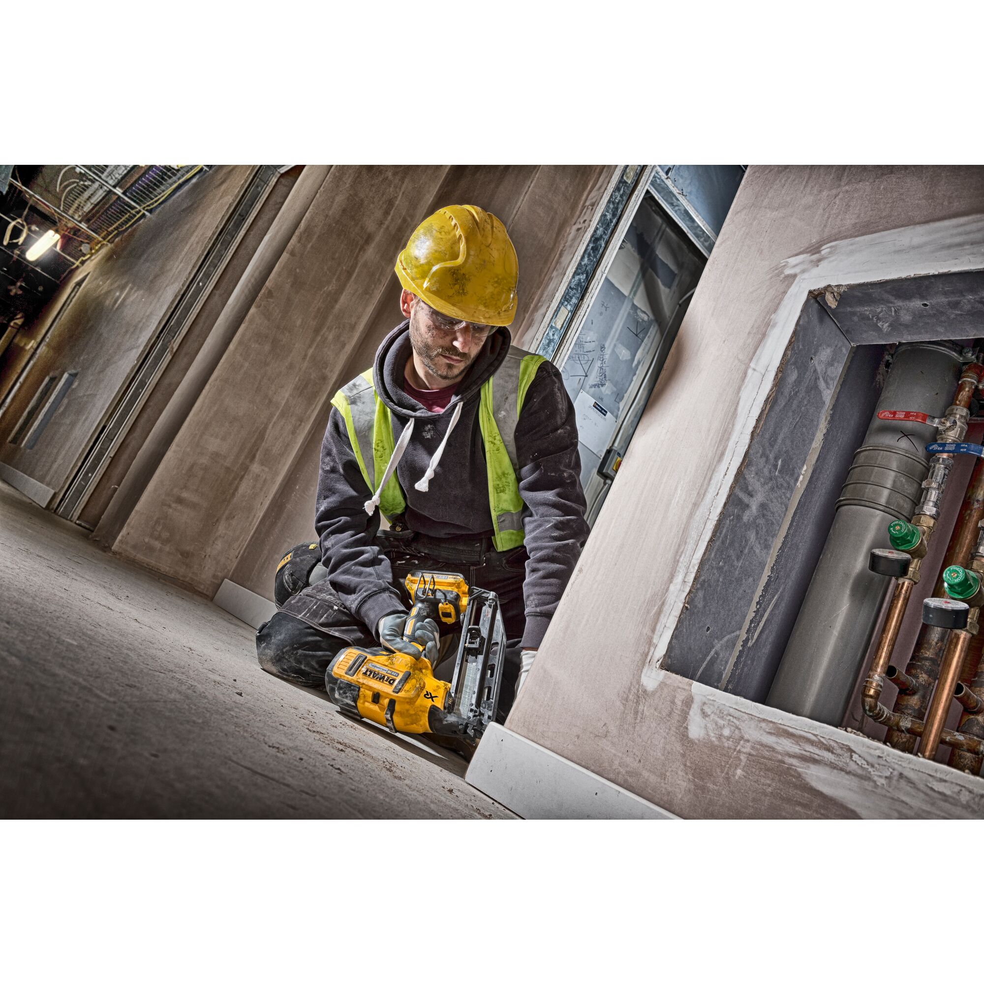 DEWALT Borstelloze Afwerktacker 18V XR 16Ga (in koffer, met 2x 2.0 Ah accu en XR multilader) 3 DEWALT Borstelloze Afwerktacker 18V XR 16Ga (in koffer, met 2x 2.0 Ah accu en XR multilader) - Afbeelding 3