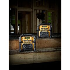 DEWALT Compacte FM/DAB+ radio 12V/18V XR 15 Ecomm Large DCR020 A4