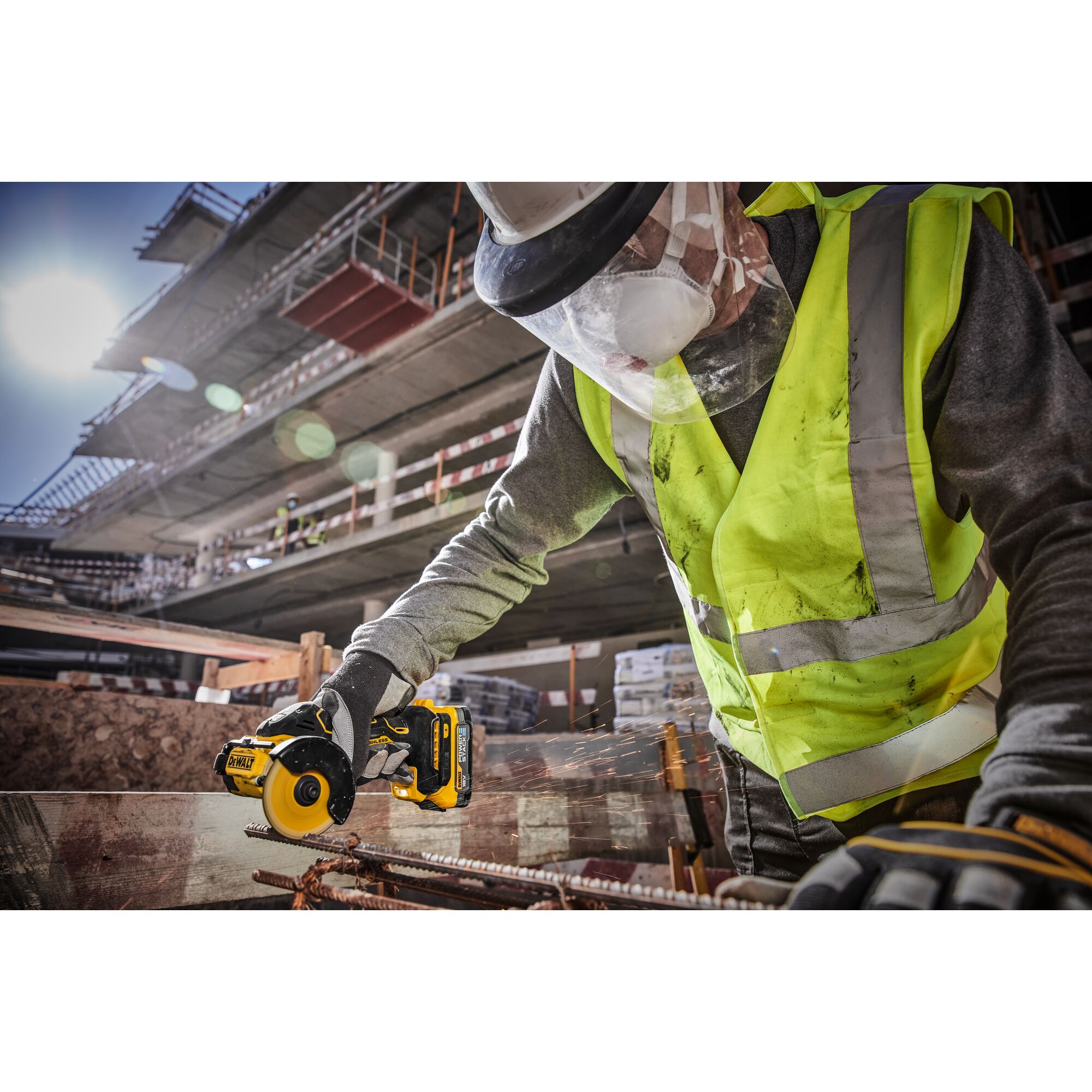 DEWALT Haakse slijper 18V XR 76mm (zonder accu en lader) 8 DEWALT Haakse slijper 18V XR 76mm (zonder accu en lader) - Afbeelding 8